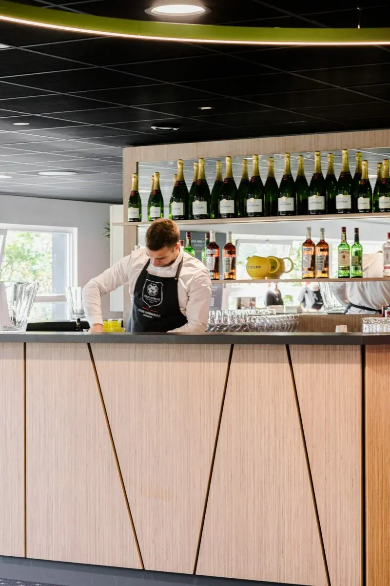 Atelier Loyer ARCHITECTE RENNES Atelier Loyer ARCHITECTE RENNES Leya Hallereau Loyer Architecture Stade Rennais 21 Salon Convivio