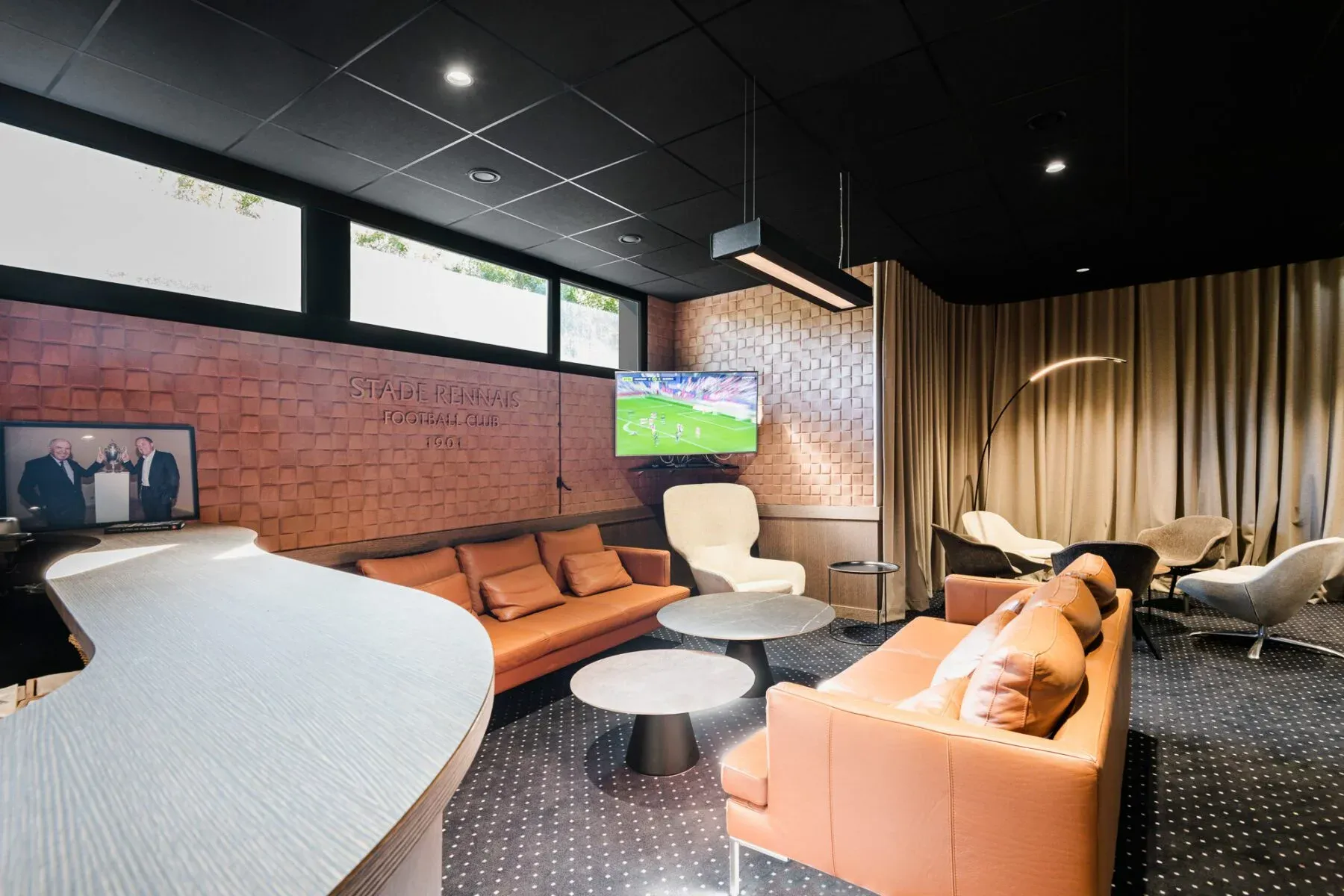 Atelier Loyer ARCHITECTE RENNES Atelier Loyer ARCHITECTE RENNES Leya Hallereau Loyer Architecture Stade Rennais 5 Salon Presidentiel